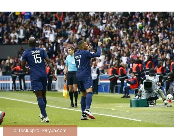 阿什拉夫巴黎生涯表现稳健但未达预期重要荣誉