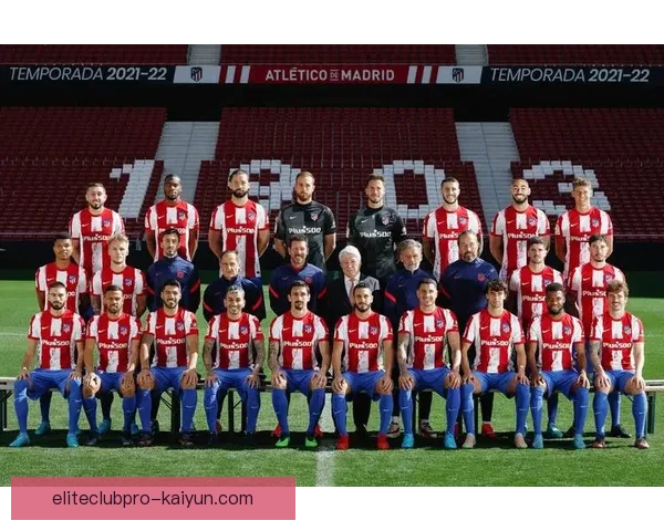 足球球星今昔对比：状态走势与竞技表现分析